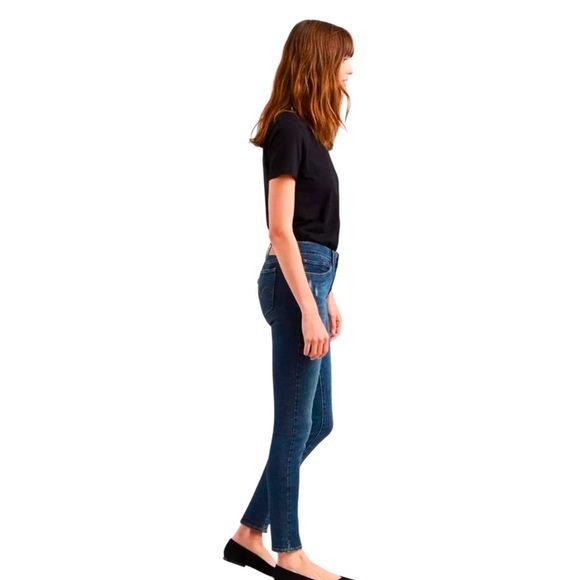 NWOT Levi's Women's 711 Skinny Jeans, W27-L30, Blue - Picture 2 of 10